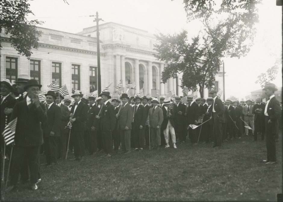 Draftees in front of Connecticut State Library