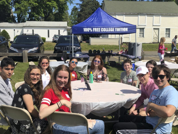 IMG_8162 Students at the Branford Armory for Family Day