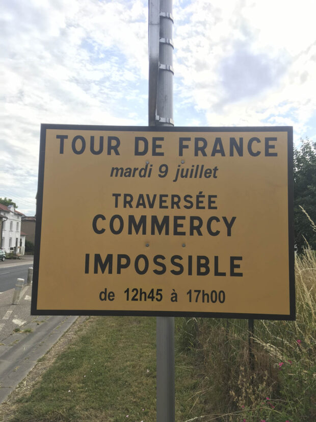 A sign for the Tour de France bicycle race.
